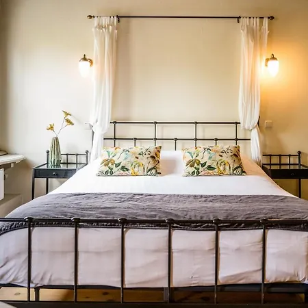 Restaurant De Keurvorst 호텔 3*