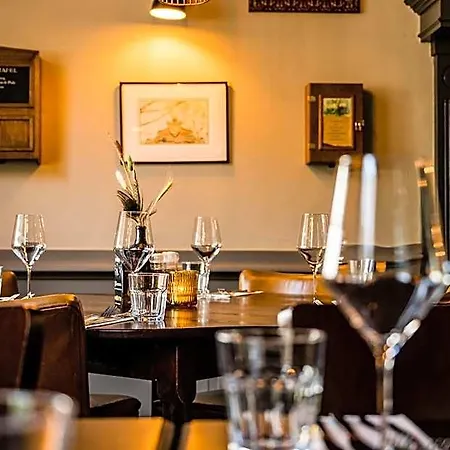 Restaurant De Keurvorst 호텔 라벤스타인