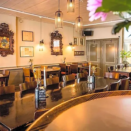 Restaurant De Keurvorst 호텔 라벤스타인